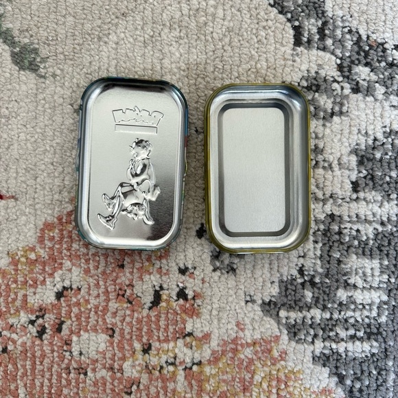 2 Pokemon Empty Tins Kanto Friends & Bede/Hatenna TCG - Picture 11 of 15